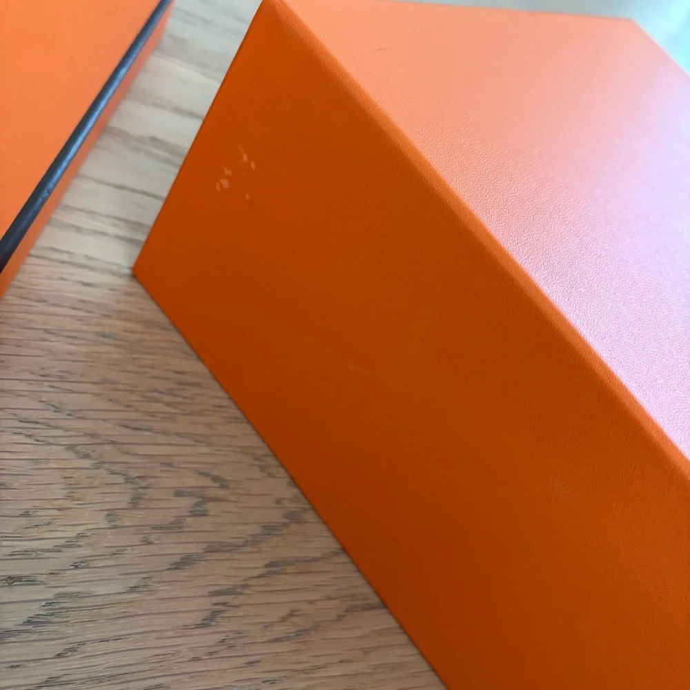 Hermes elegant hermès